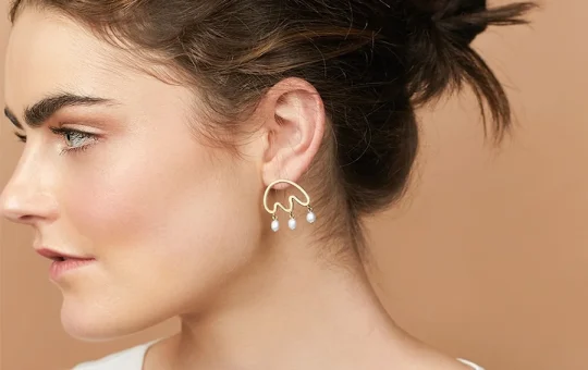 Mismatched Earrings Trend
