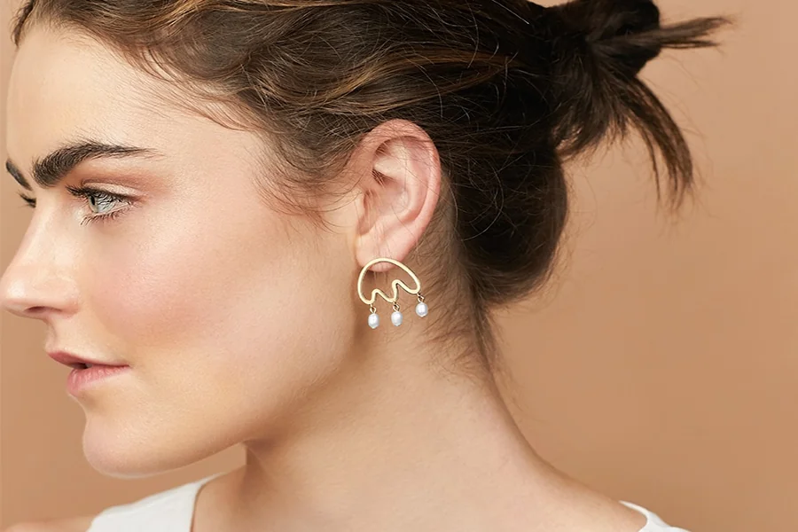 Mismatched Earrings Trend