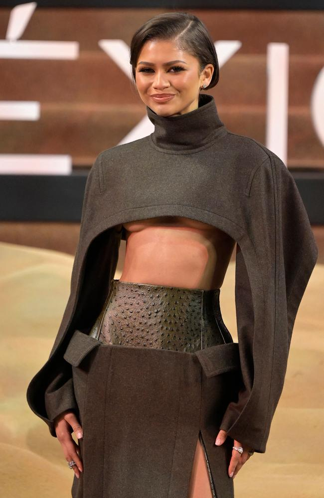 Underboob Trend